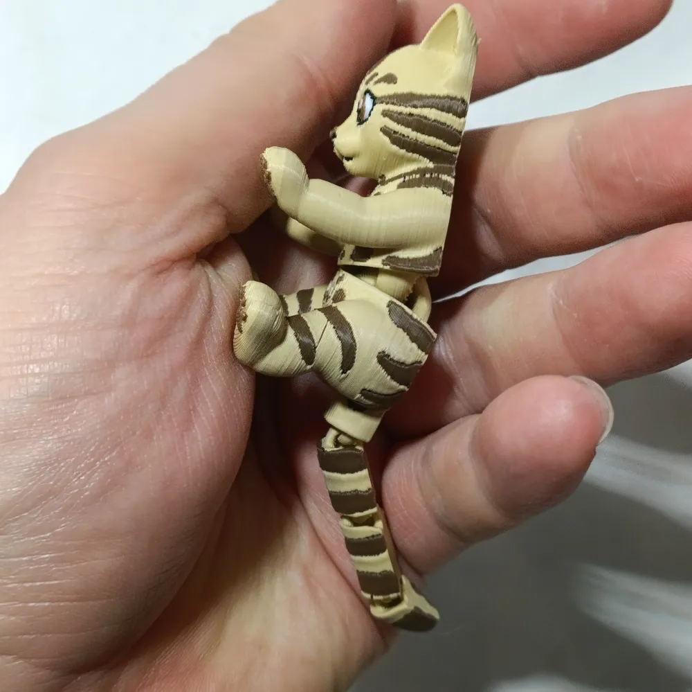 Spotted Cat Articulated Flexi - Free 3D Print Model - MakerWorld