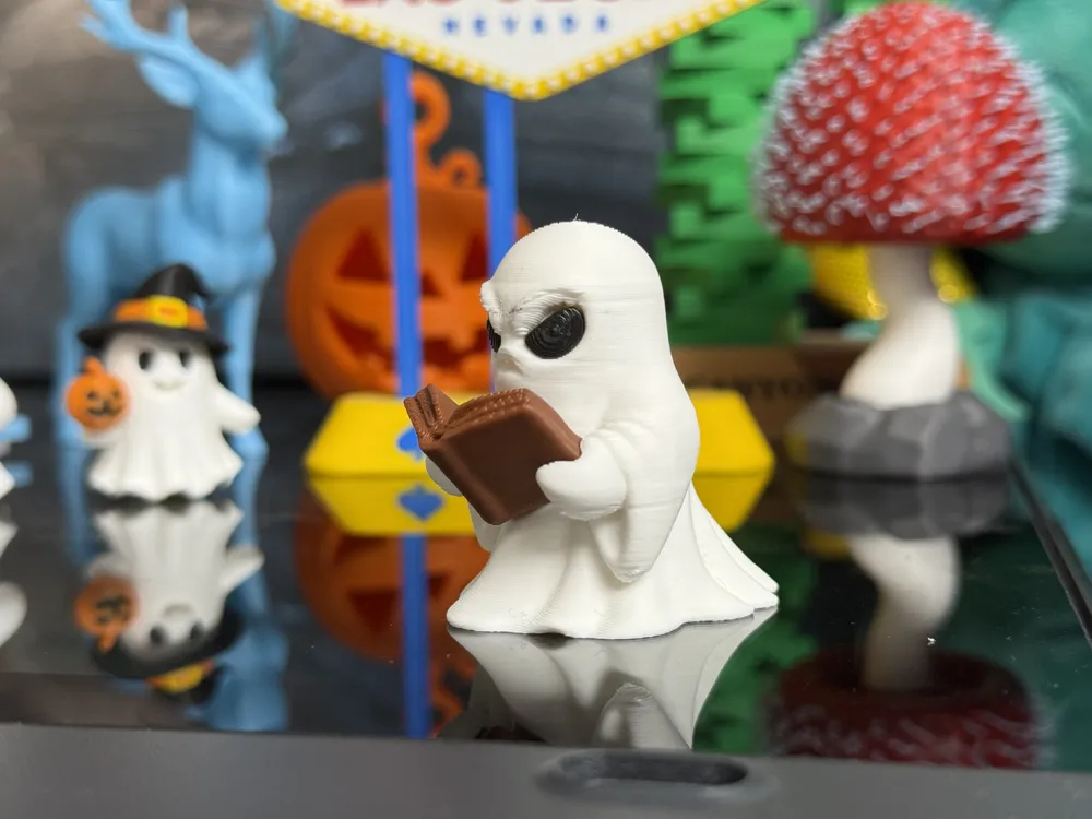Halloween Reading Ghost - Free 3D Print Model - MakerWorld