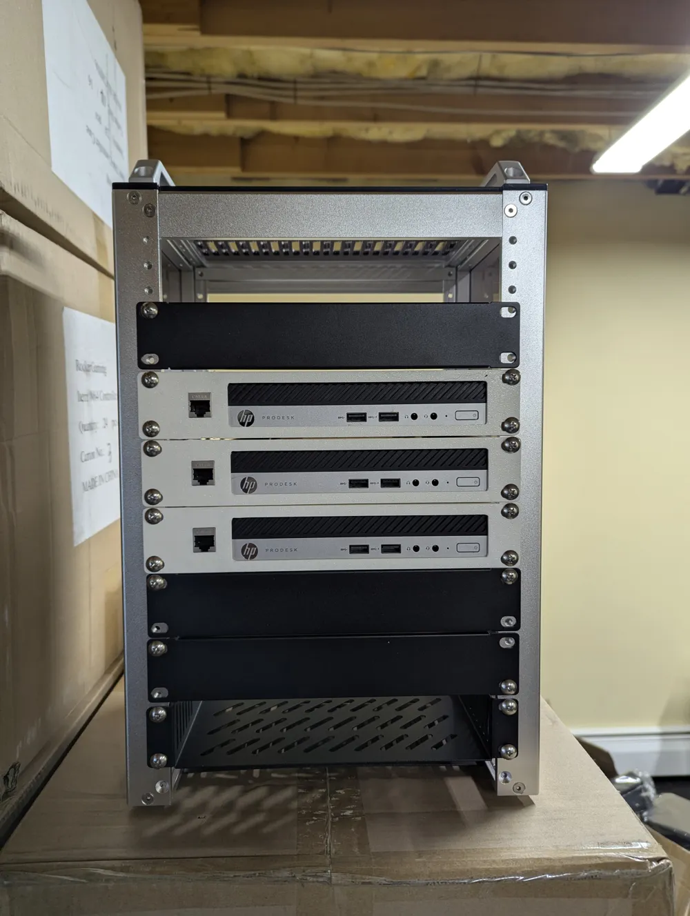 HP G4 400 10-inch 1U Rackmount bracket w/ keystone - Free 3D Print ...