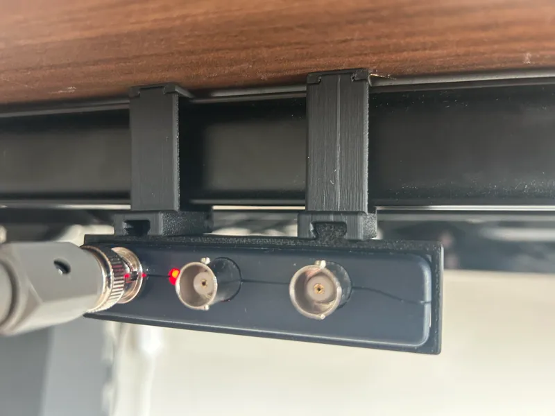 Uplift Desk Mount