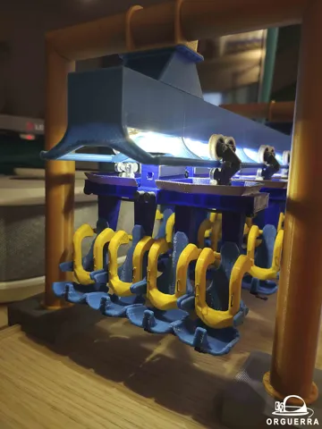 Clip o pieza de sujeción: Train B&M Bolliger and mabillard — vista de referencia 4