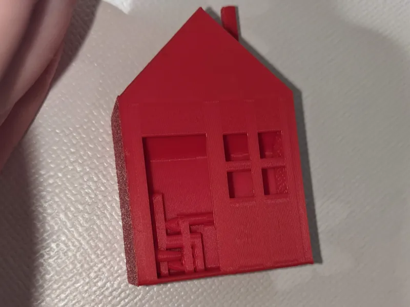 House model Suitable as a pendant