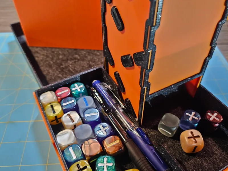 Compact Dice Box -n- Dice Tower