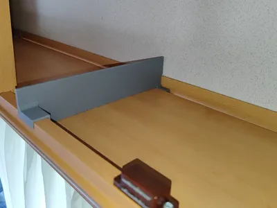 Knaus Overhead Cabinet Divider 