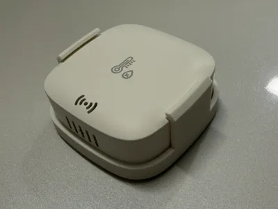 Snap in mount for YoLink temperature sensor