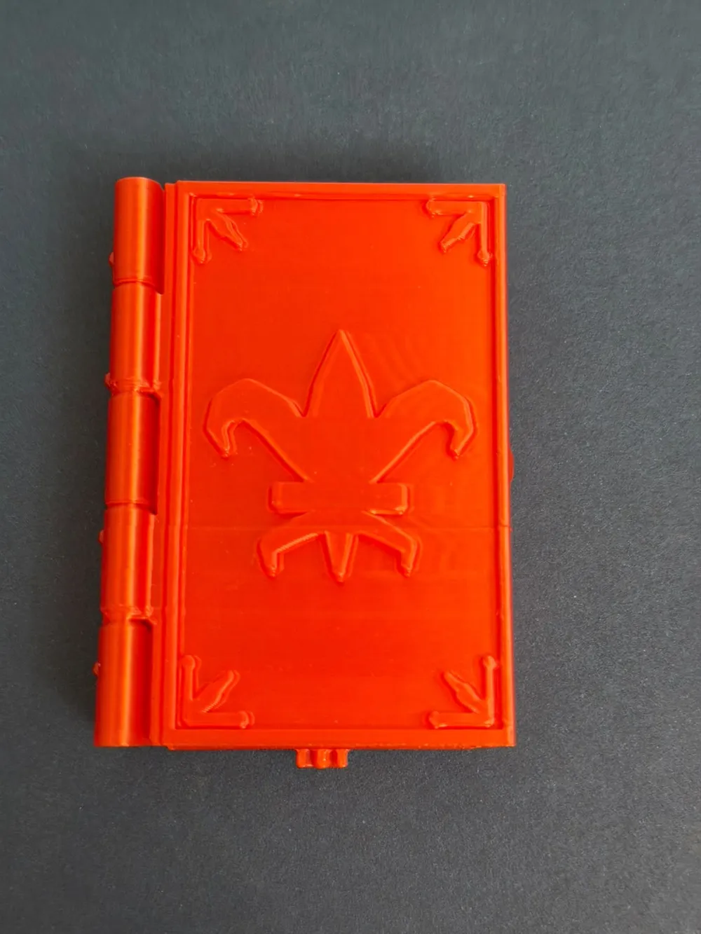 Tiny Secret Book Storage Box ( or keychain) - Free 3D Print Model ...