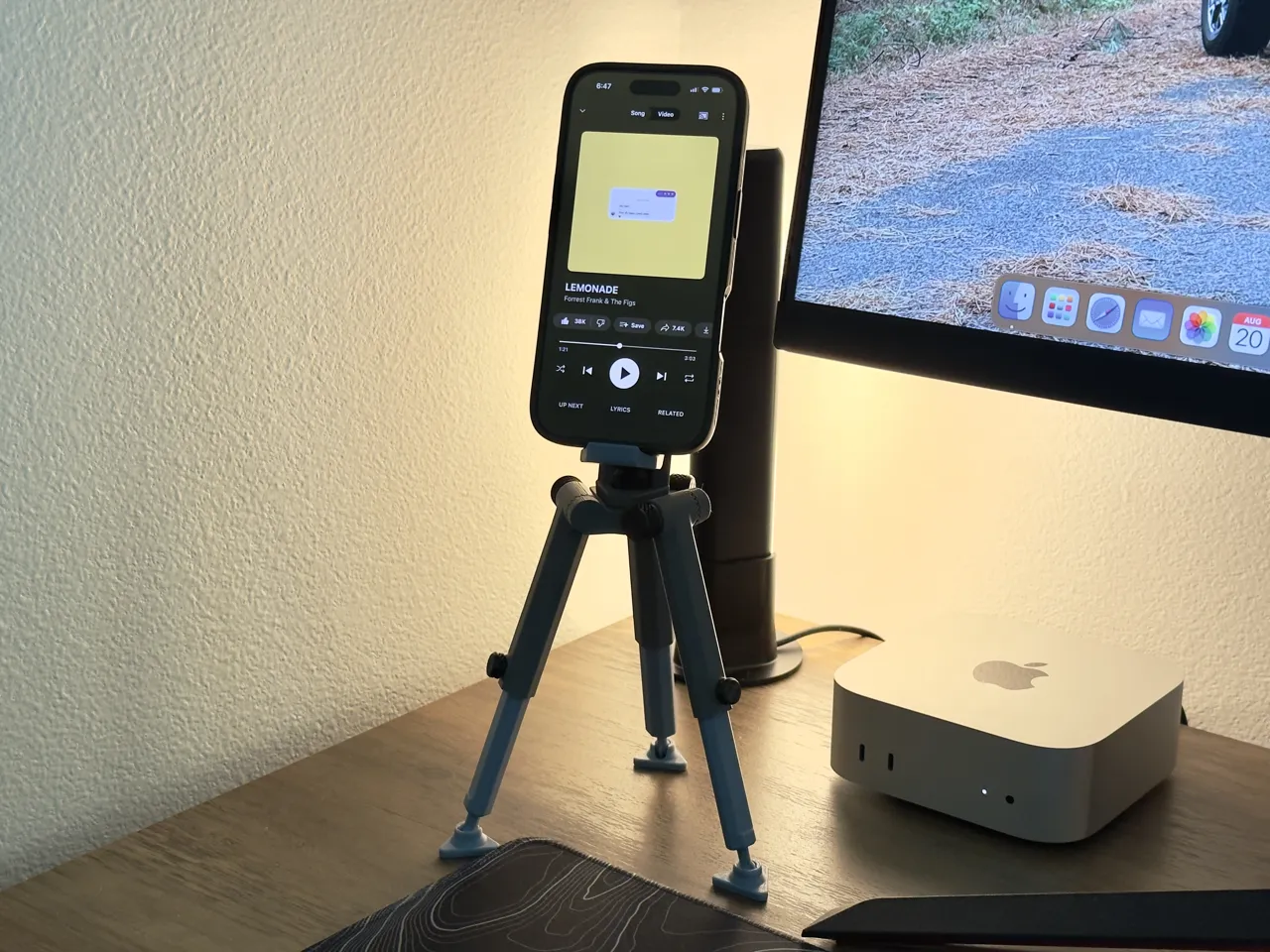 TriStance - Tripod With Flexible Telescoping Legs view 4