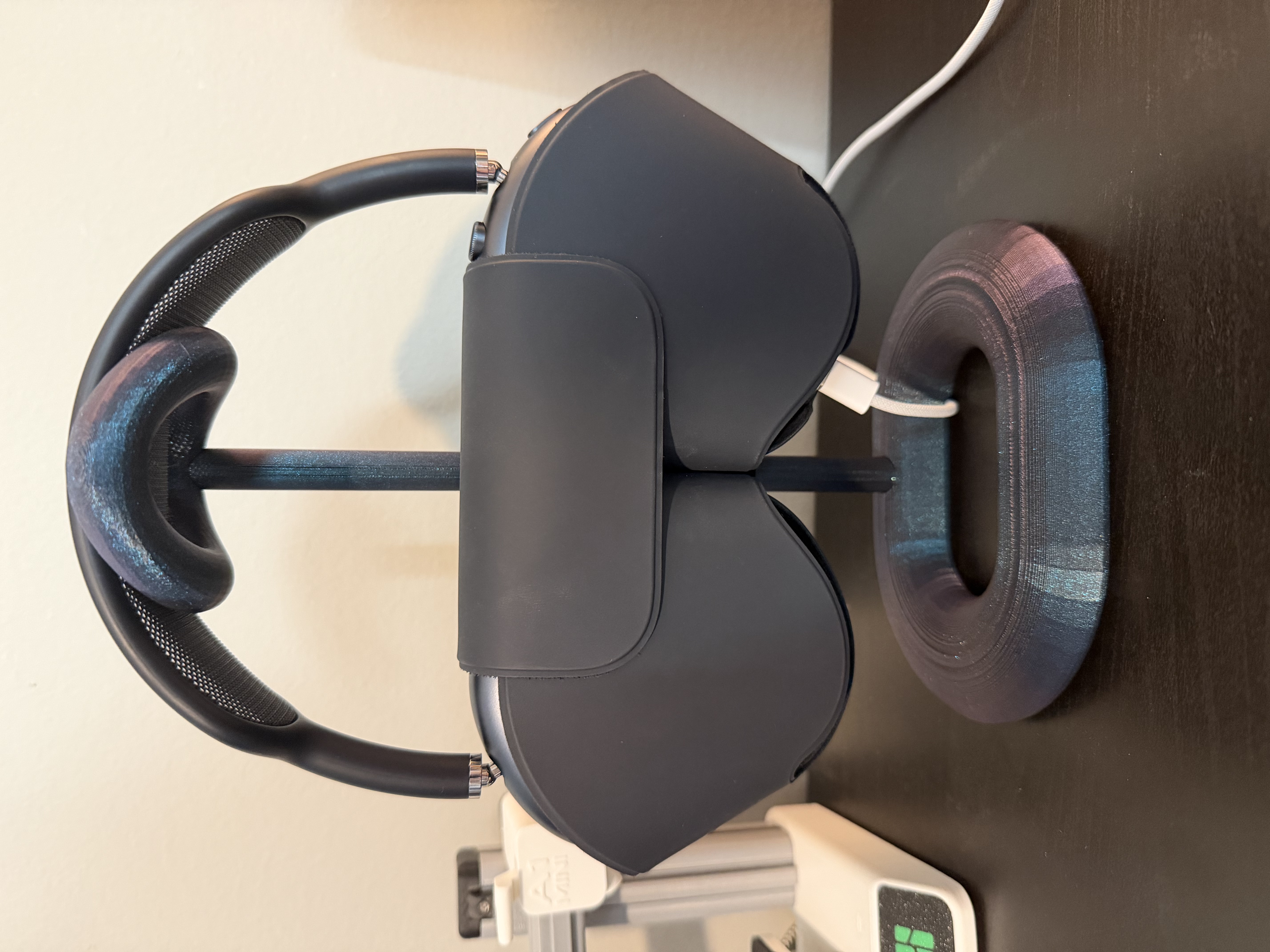 Miniatura 2 do modelo 3D Designer Headphone Stand