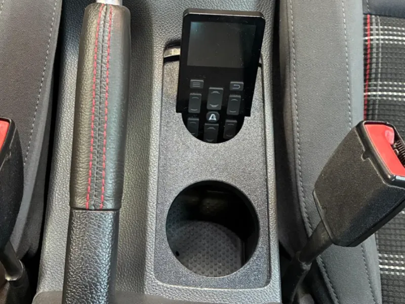 Posavasos + mando neumatica Volkswagen Golf V MKV