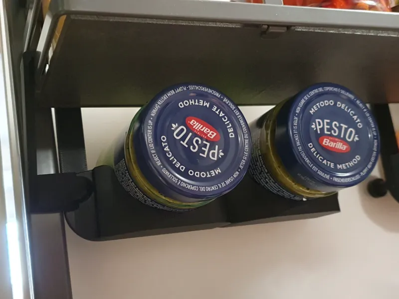 Pestohalter für UTRUSTA Vorratsschrank