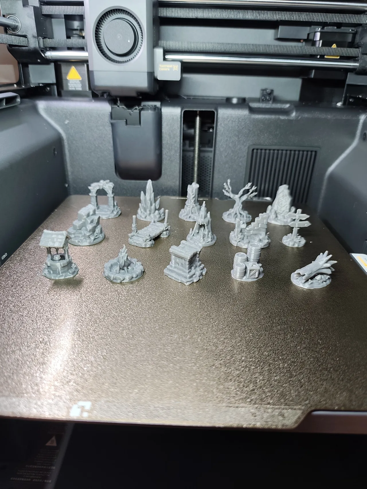 Fantasy Terrain Miniatures Set Scenery Pieces view 2