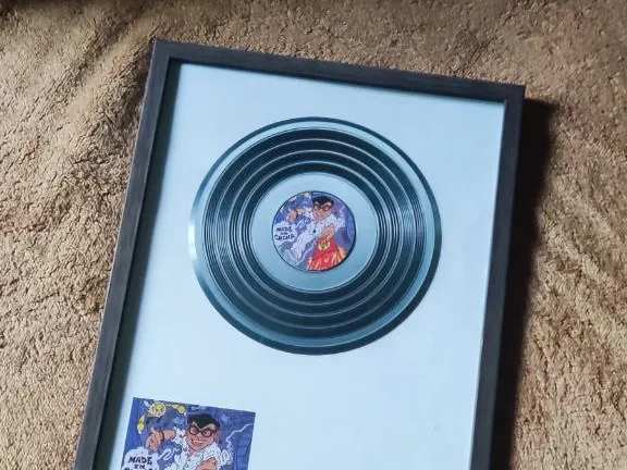 Gold Record – Music Award Trophy - Wall Decor