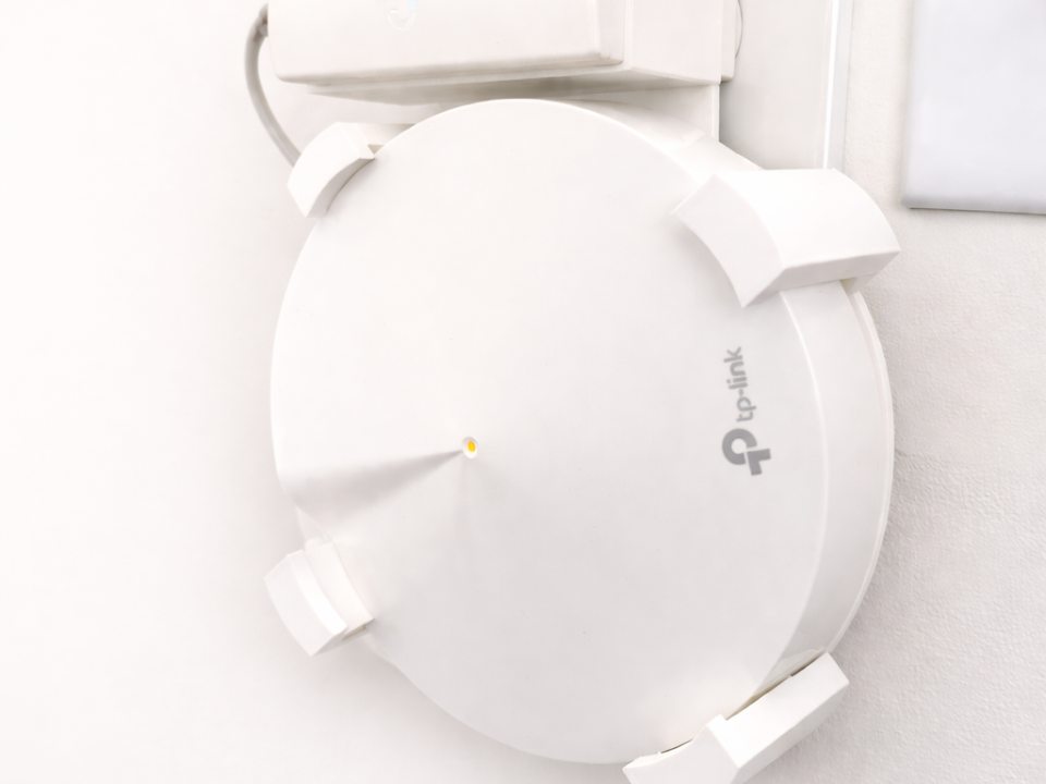 TP-Link Deco M9 Wall Outlet Mount Short-Tab Remix
