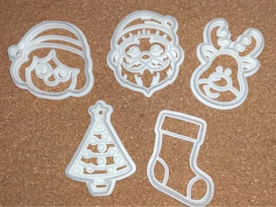 COMPLETE SET OF CHRISTMAS CUTTERS 