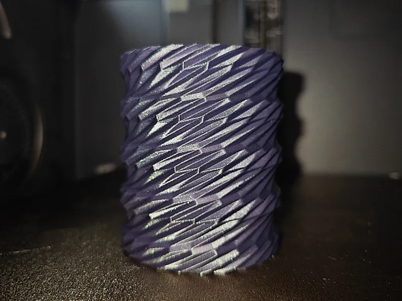Vortex Pen Holder - IsoVortex