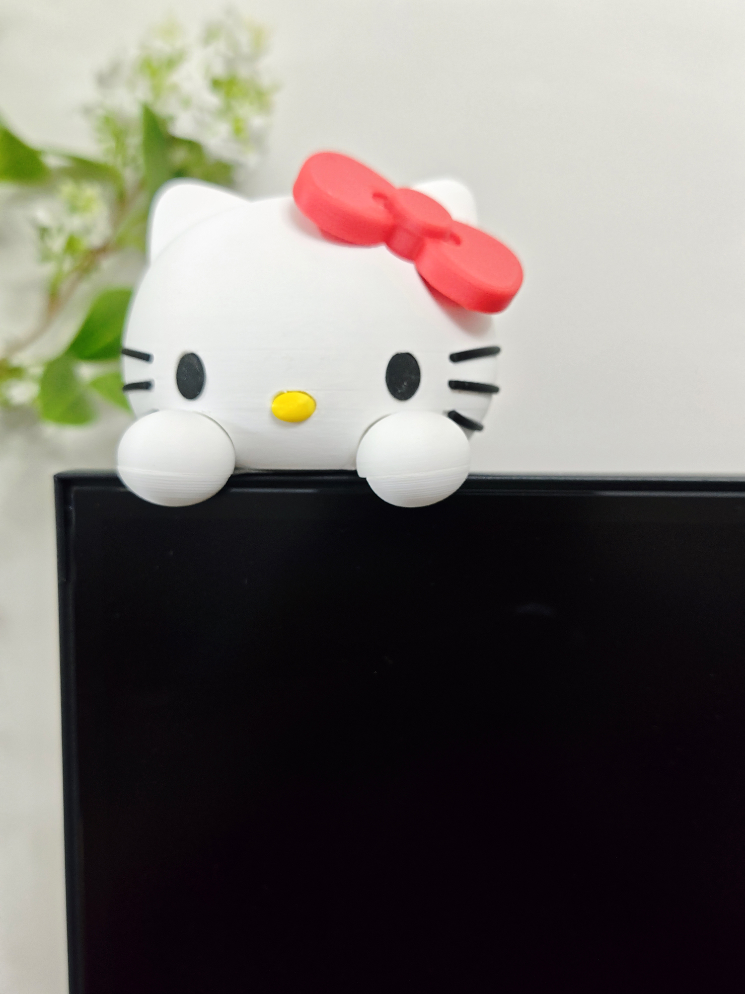 Miniatura 1 do modelo 3D 凯蒂猫 Hellokitty 窗台 桌面 电视 电脑显示器趴趴款 单色+多色分件版