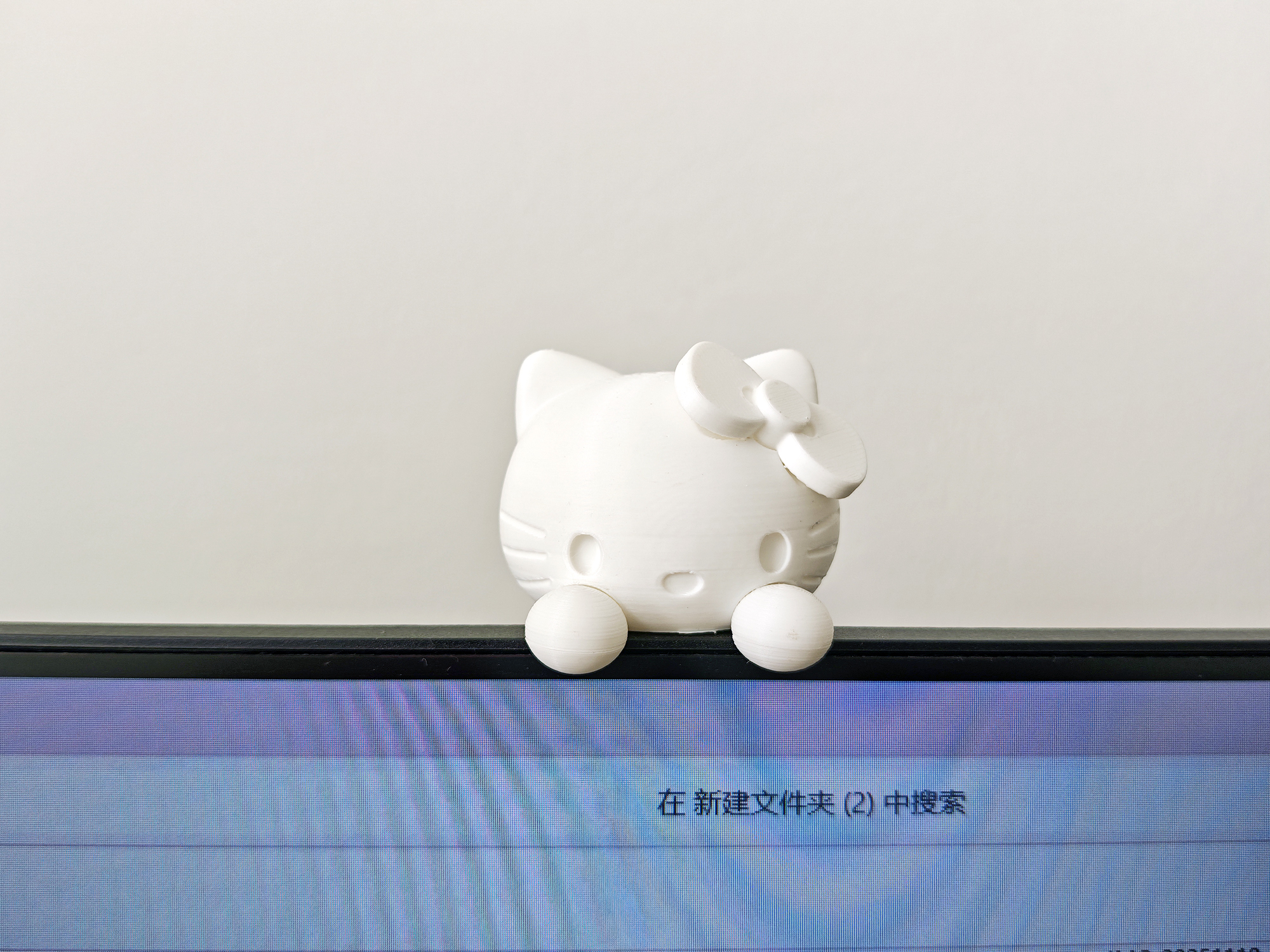 Miniatura 2 do modelo 3D 凯蒂猫 Hellokitty 窗台 桌面 电视 电脑显示器趴趴款 单色+多色分件版