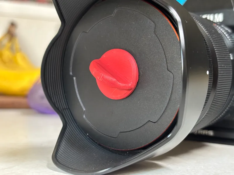 Magnetic Lens Cap Handle