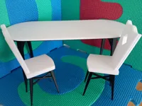 Table à manger et chaises pour poupées — photo 2