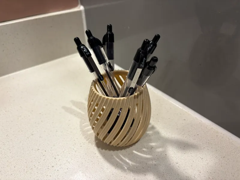 Spiral Rib Pen Pot