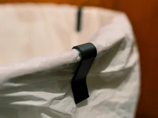 Trash bag clip