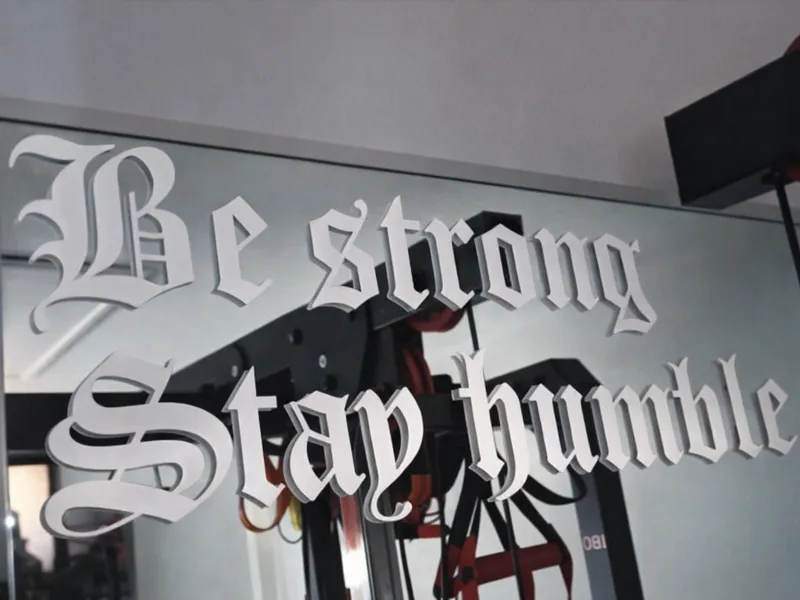 Motivational Wall Art – Be Strong, Stay Humble
