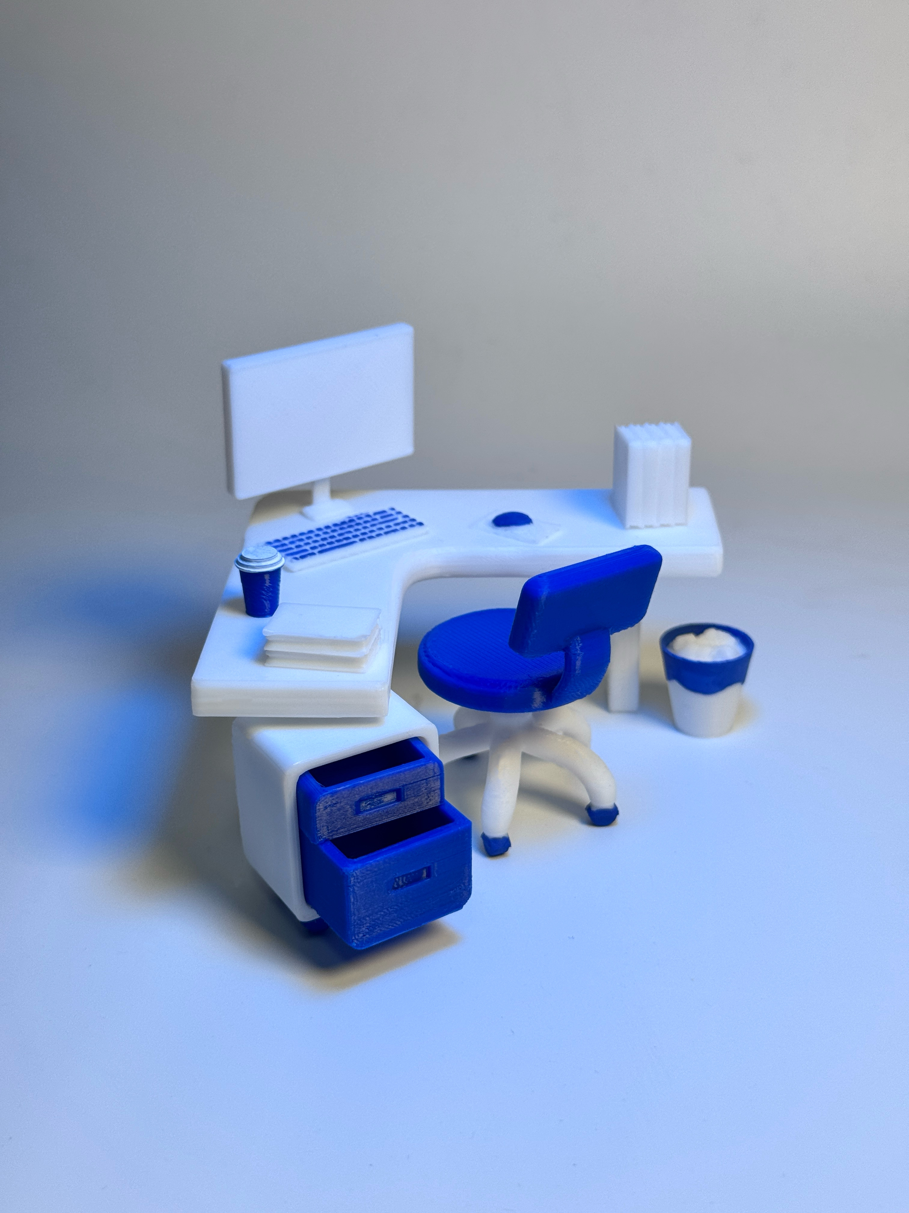 Miniatura 1 do modelo 3D 微缩《瑞幸咖啡小夜灯屋》无需AMS 适配官方零件001和蜡烛灯 微缩家具 桌面摆件