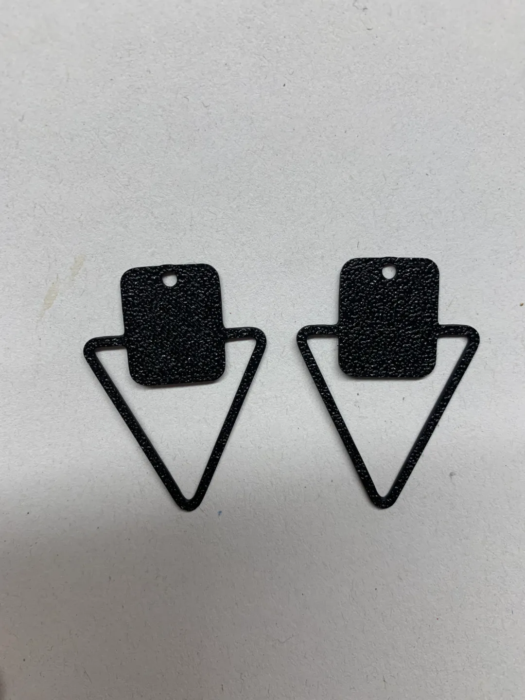 smart earrings view 2