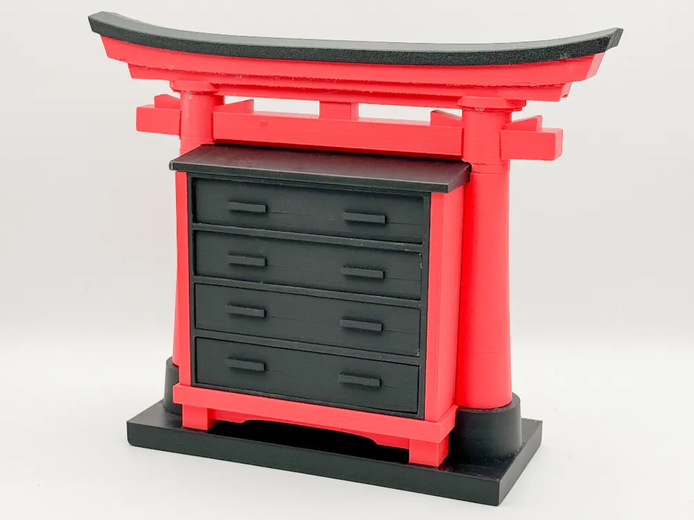 Escenografía en miniatura: Japanese Torii Mini Cabinet. Referencia del modelo original.