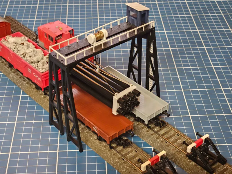 1:87 Gantry Crane with Working Winch (HO Scale)