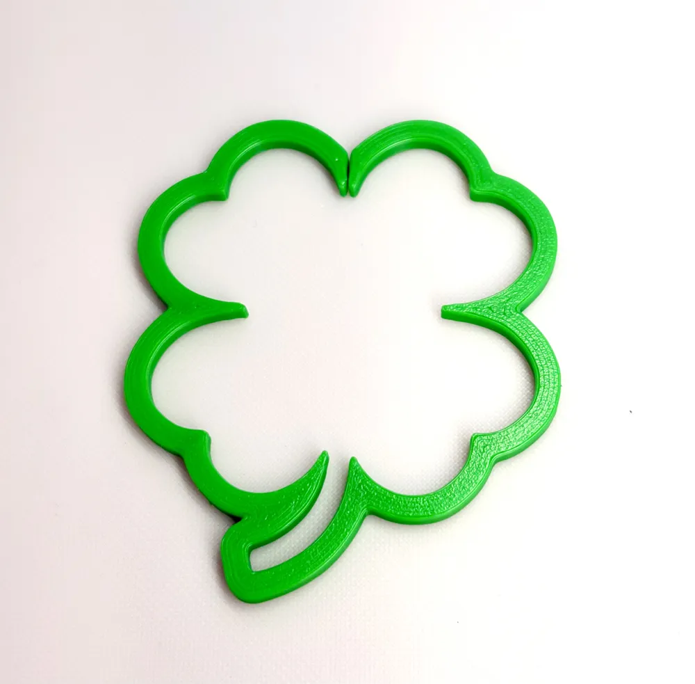 Lucky 4-Leaf Clover Garland Chain - Free 3D Print Model - MakerWorld