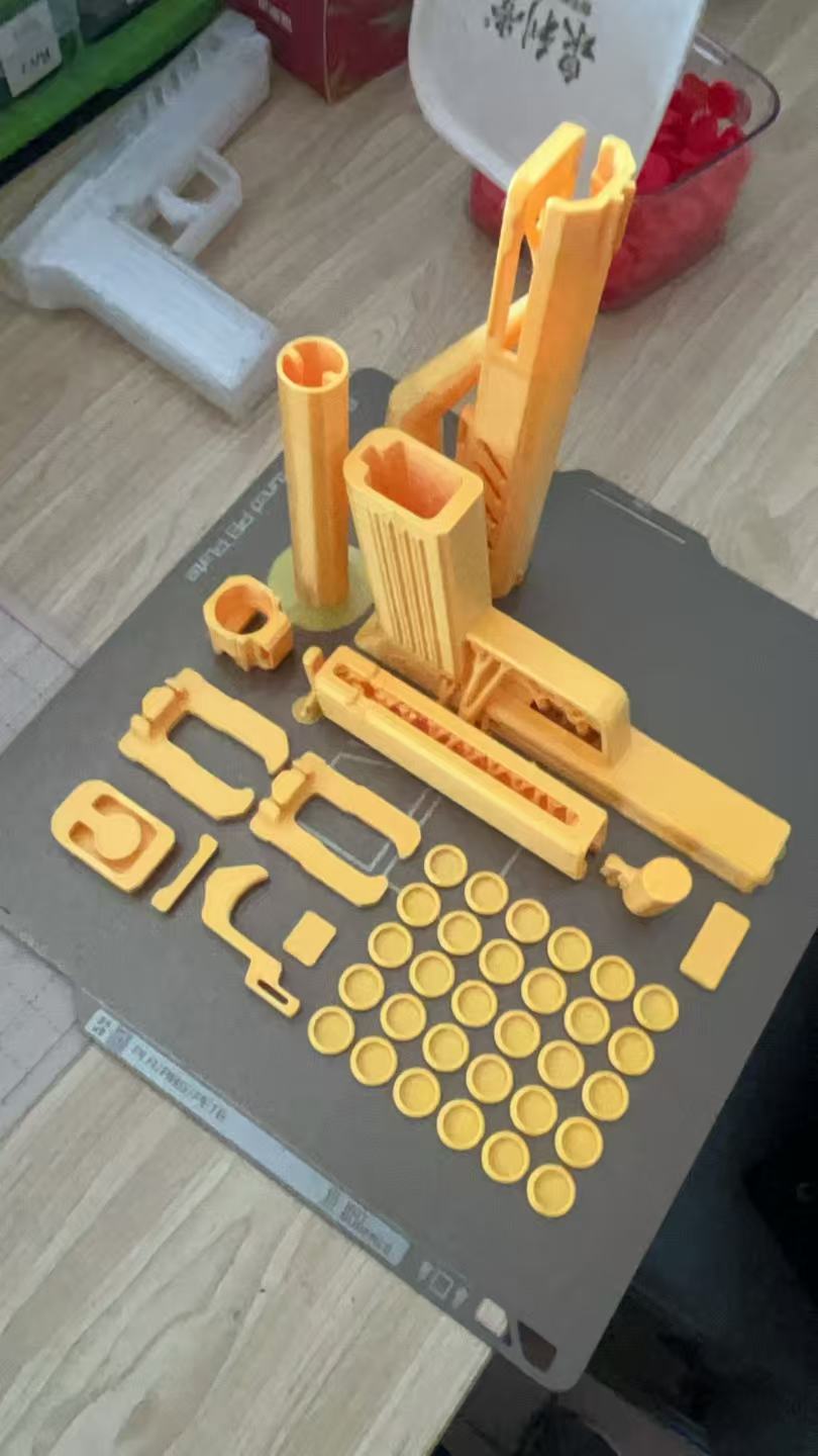 Miniatura 1 do modelo 3D 30发帅气飞盘枪