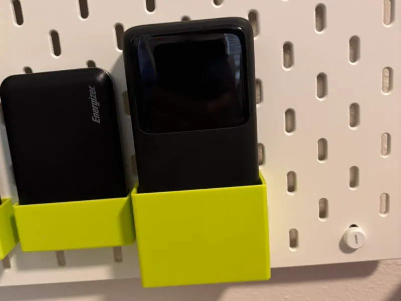 INIU BI-B63 Power Bank - Ikea Skadis Mount