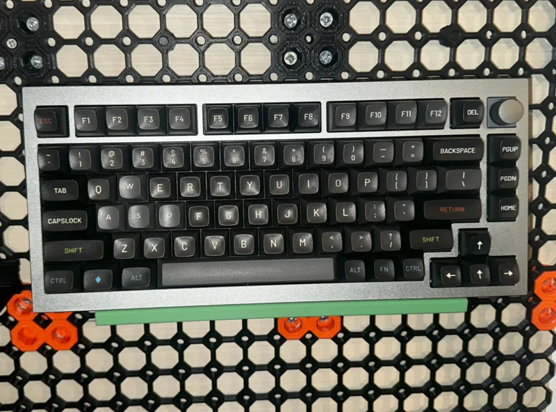 Multiboard Threaded Keyboard Holder