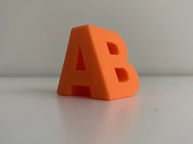 Intersecting Text Optical Illusion