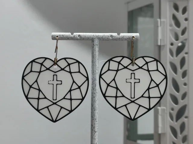 Aretes Corazón Sagrado Geométrico