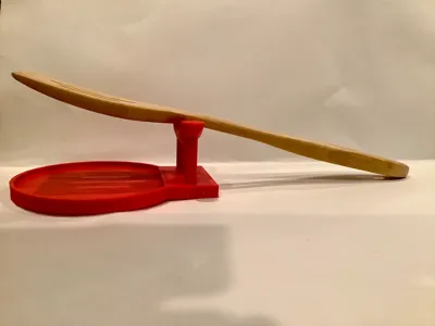 Spoon holder with drip tray