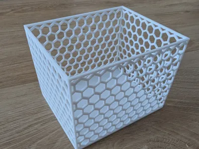 Box with hexagonal pattern