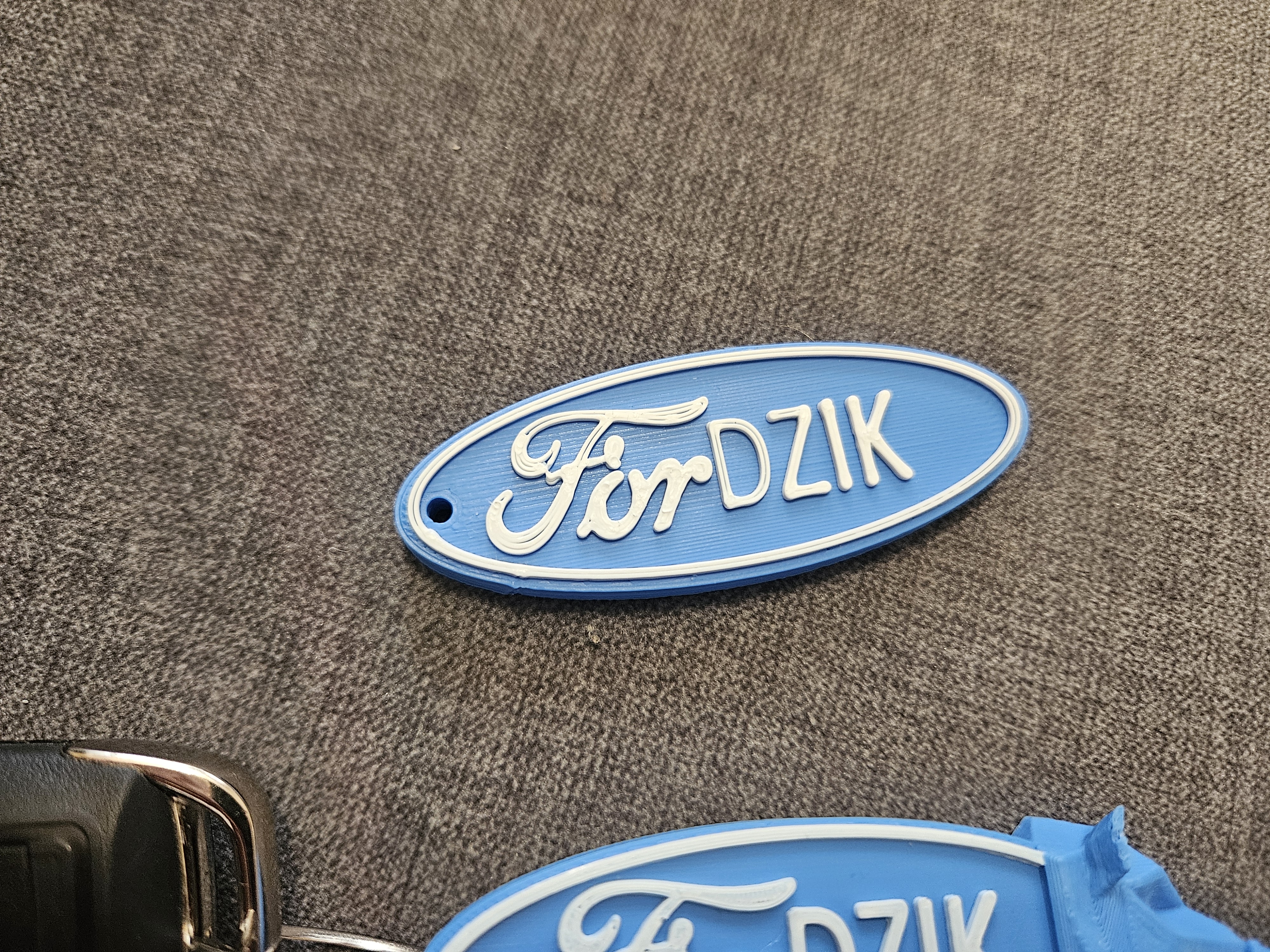 Miniatura 2 do modelo 3D Brelok Fordzik FORD 