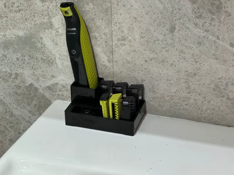 One blade and combs holder and organizer