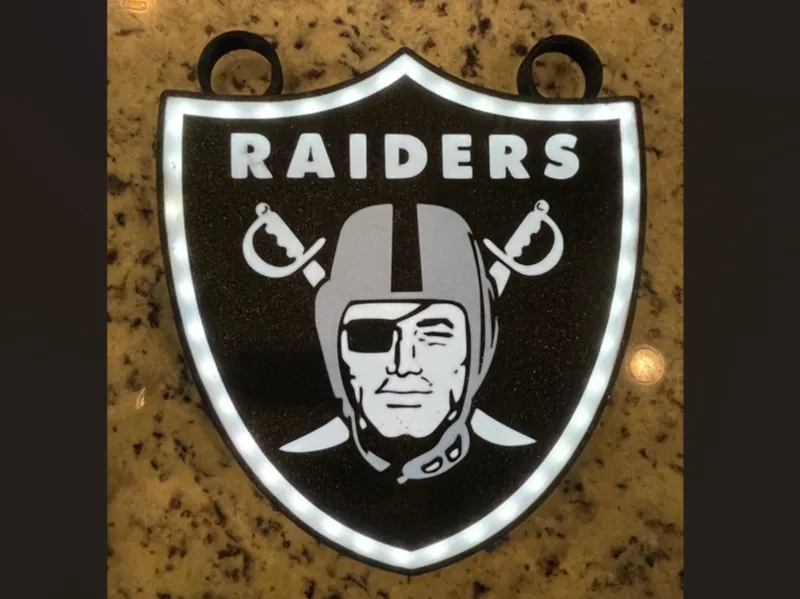Raiders light chain