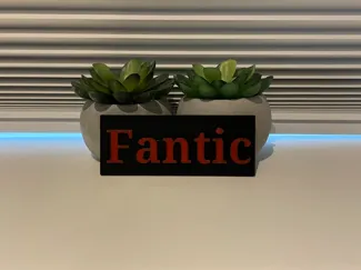 Fantic sign