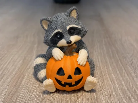 Adorno temático: Halloween Pumpkin Raccoon — referencia de MakerWorld