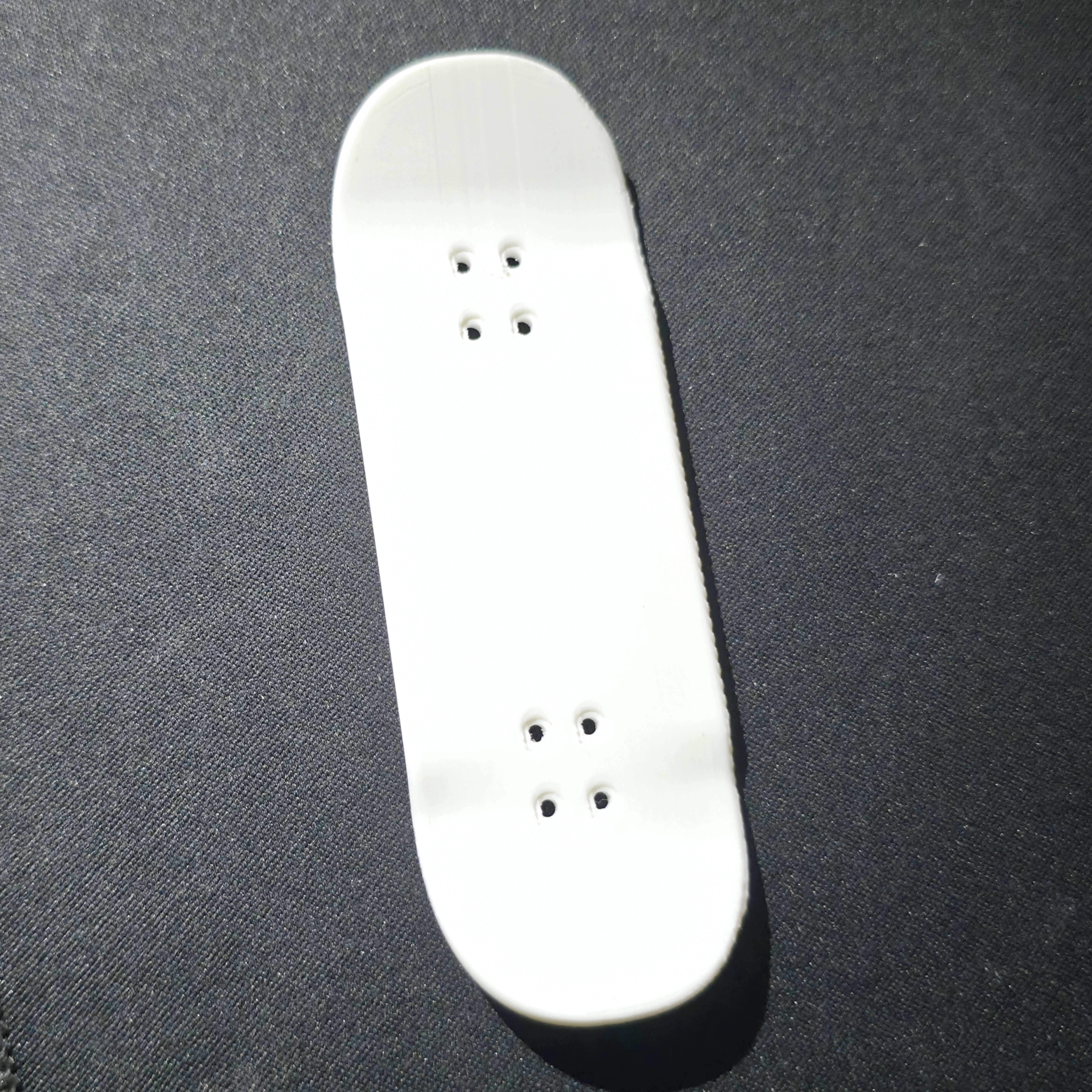 Miniatura 2 do modelo 3D Customizable Fingerboard Deck (parametric)