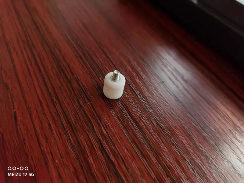 screw hand tightening
