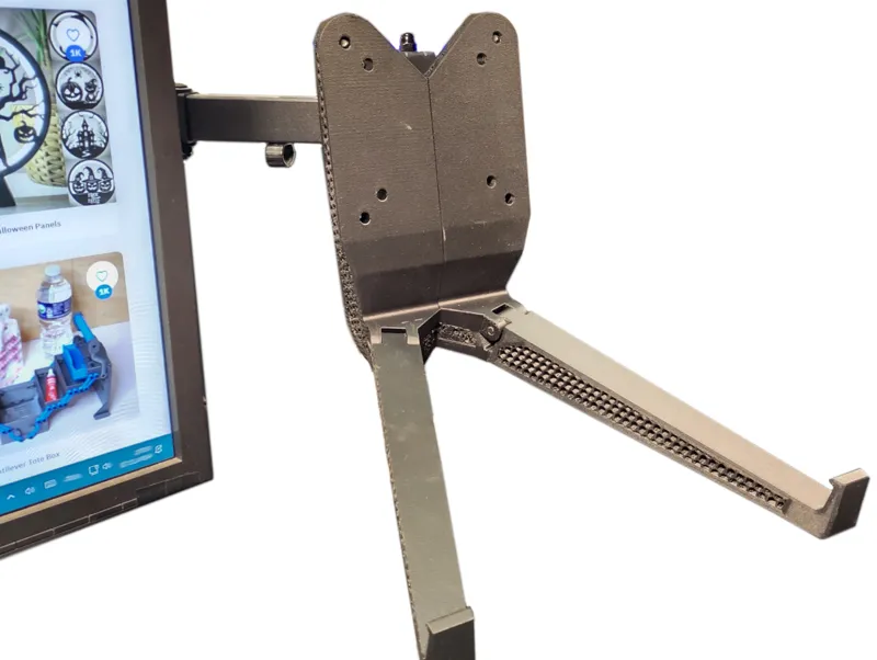 Laptop holder for screen arms