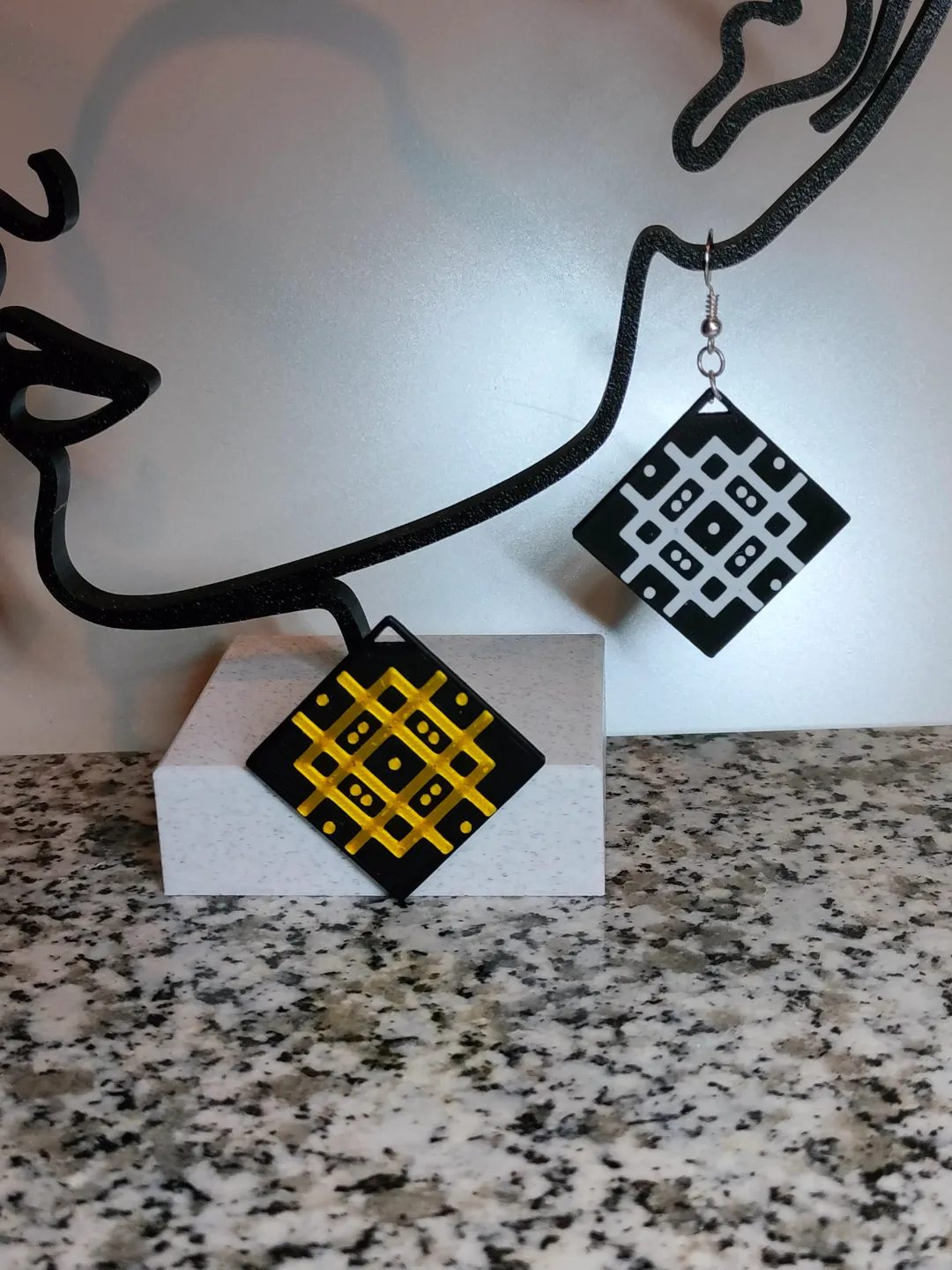 modern earrings no.3 view 3