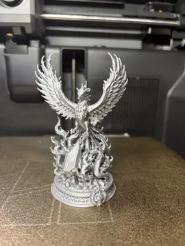 Figura decorativa: Phoenix Reborn – Majestic Firebird Sculpture — vista de referencia 3