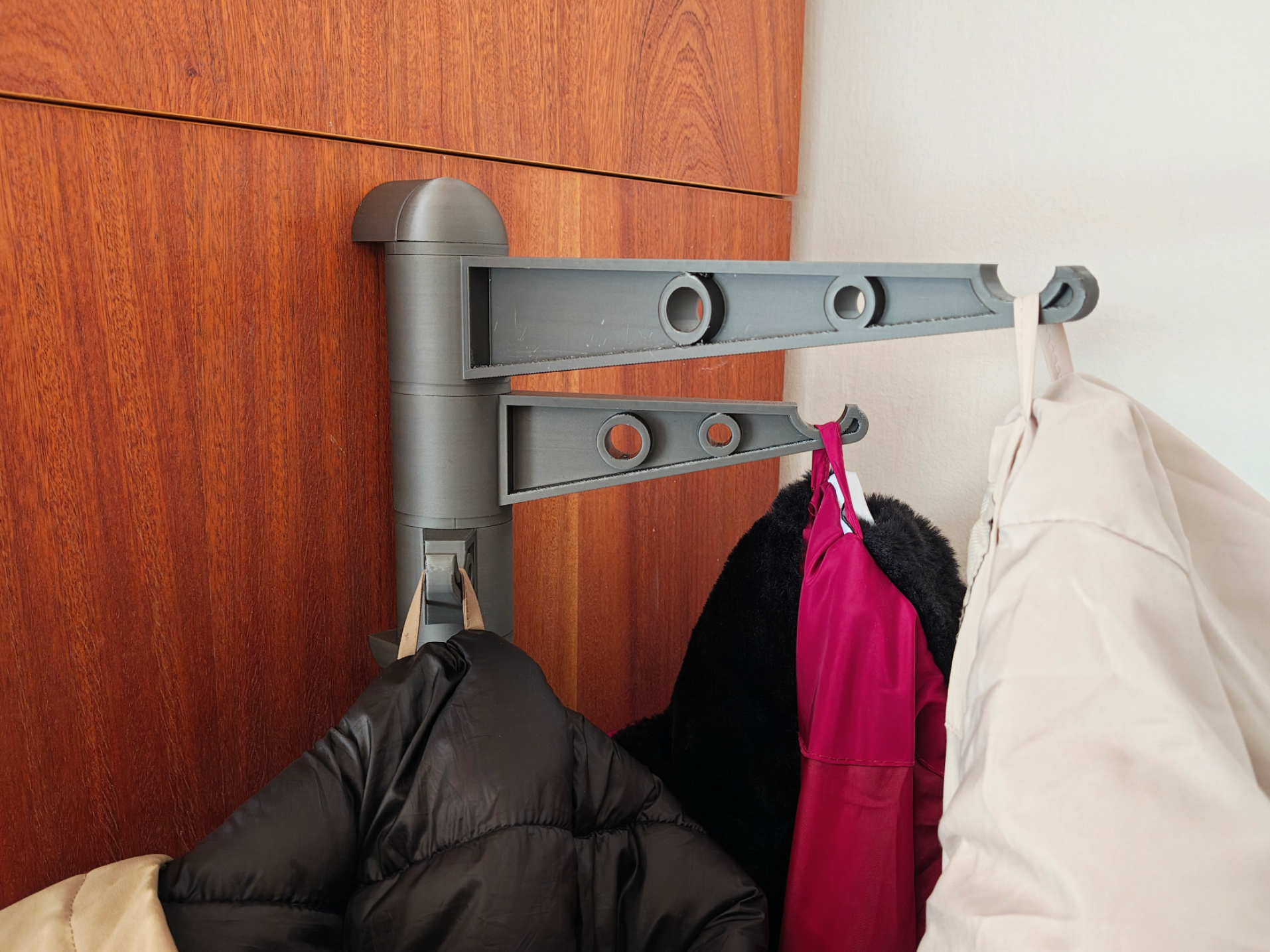 Wall-mounted Tiltable Hook & Hanger