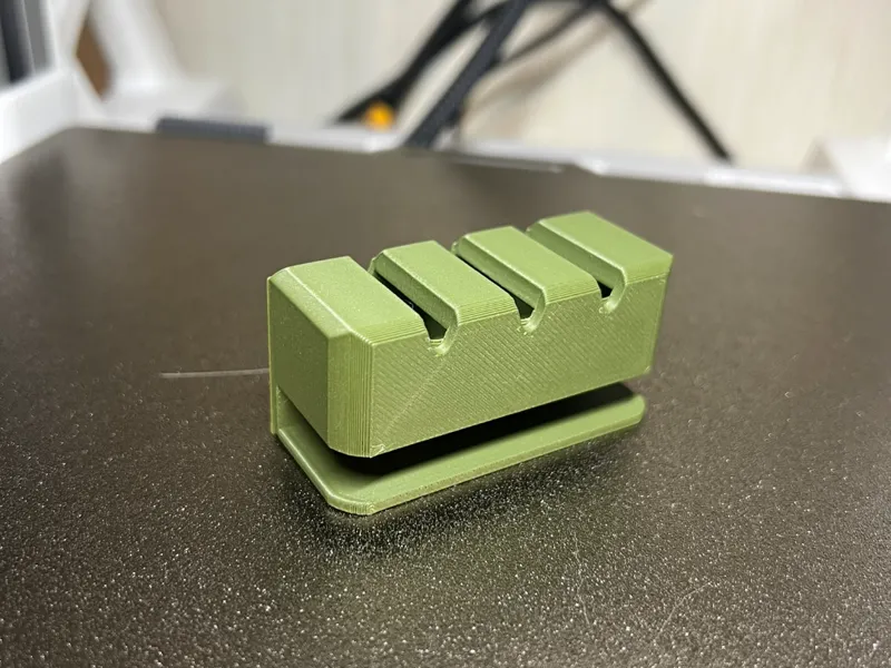 Cable Organizer – 3-Slot Holder